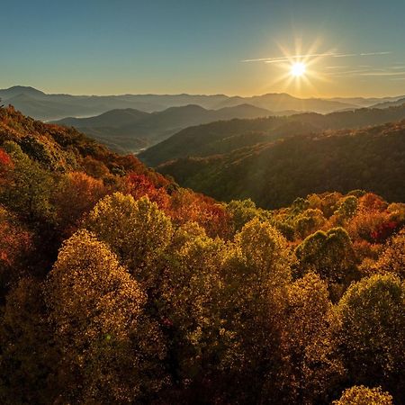 Elk & Embers Mountain Hideaway Ξενοδοχείο Waynesville Εξωτερικό φωτογραφία