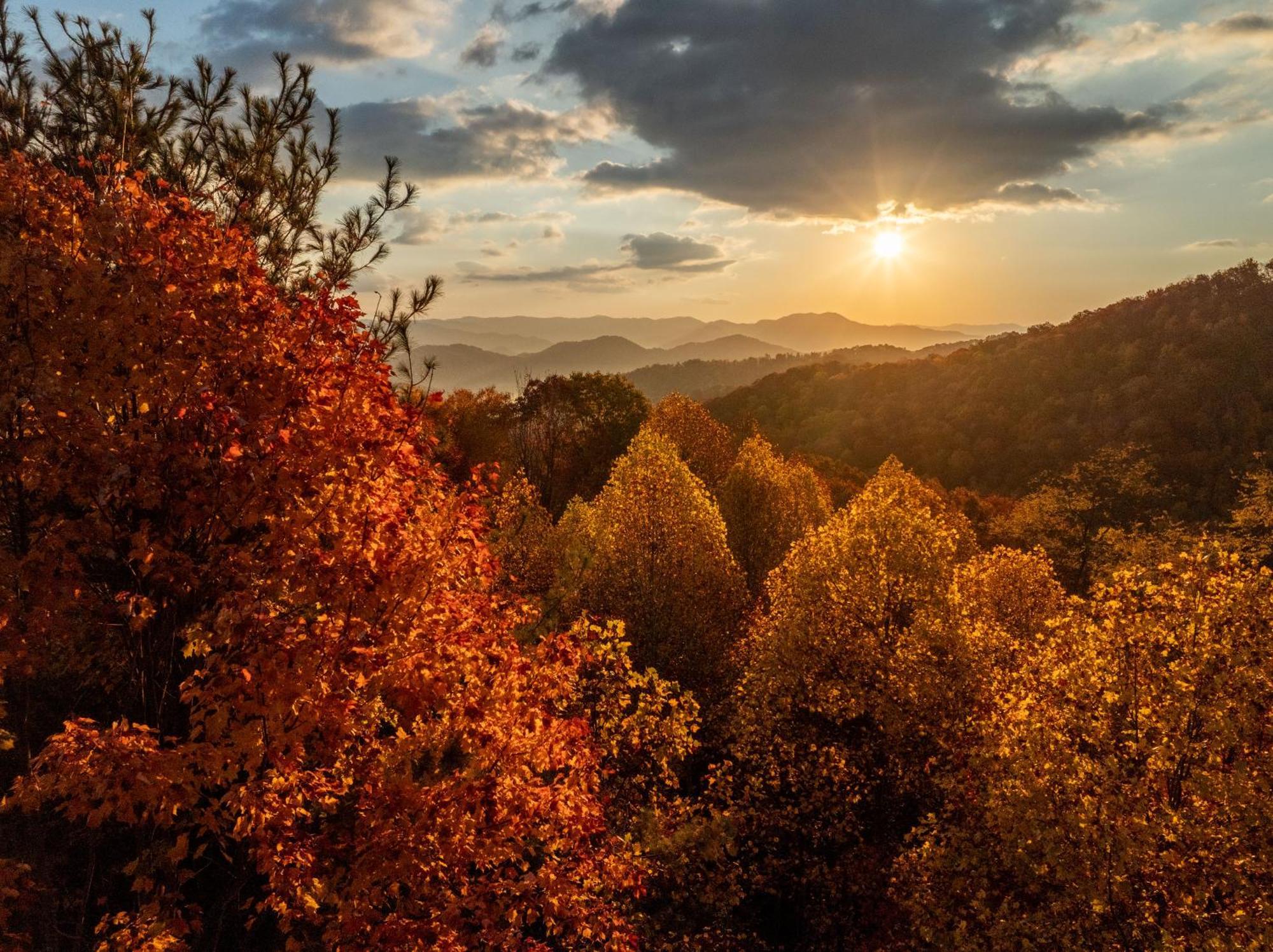 Elk & Embers Mountain Hideaway Ξενοδοχείο Waynesville Εξωτερικό φωτογραφία